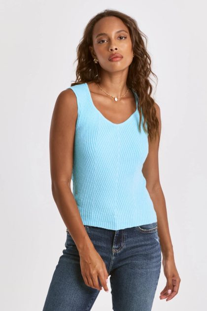 Neomi Decollet?? Neck Tank